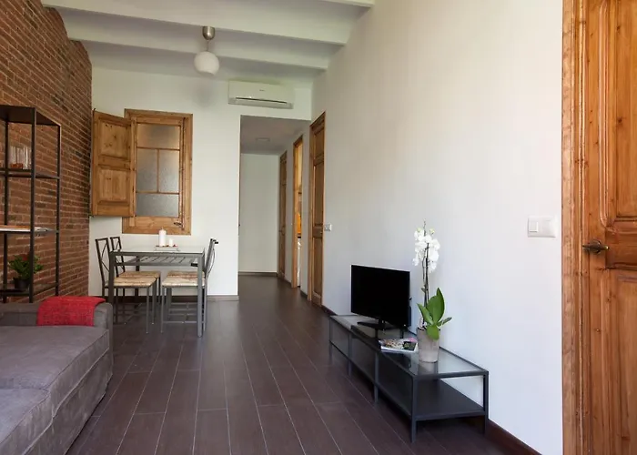 Beautiful Eixample Flat For Families * Barcelona